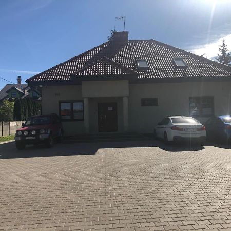 Klimatyzowane Apartamenty I Pokoje Przy Targach Kielce Exterior foto